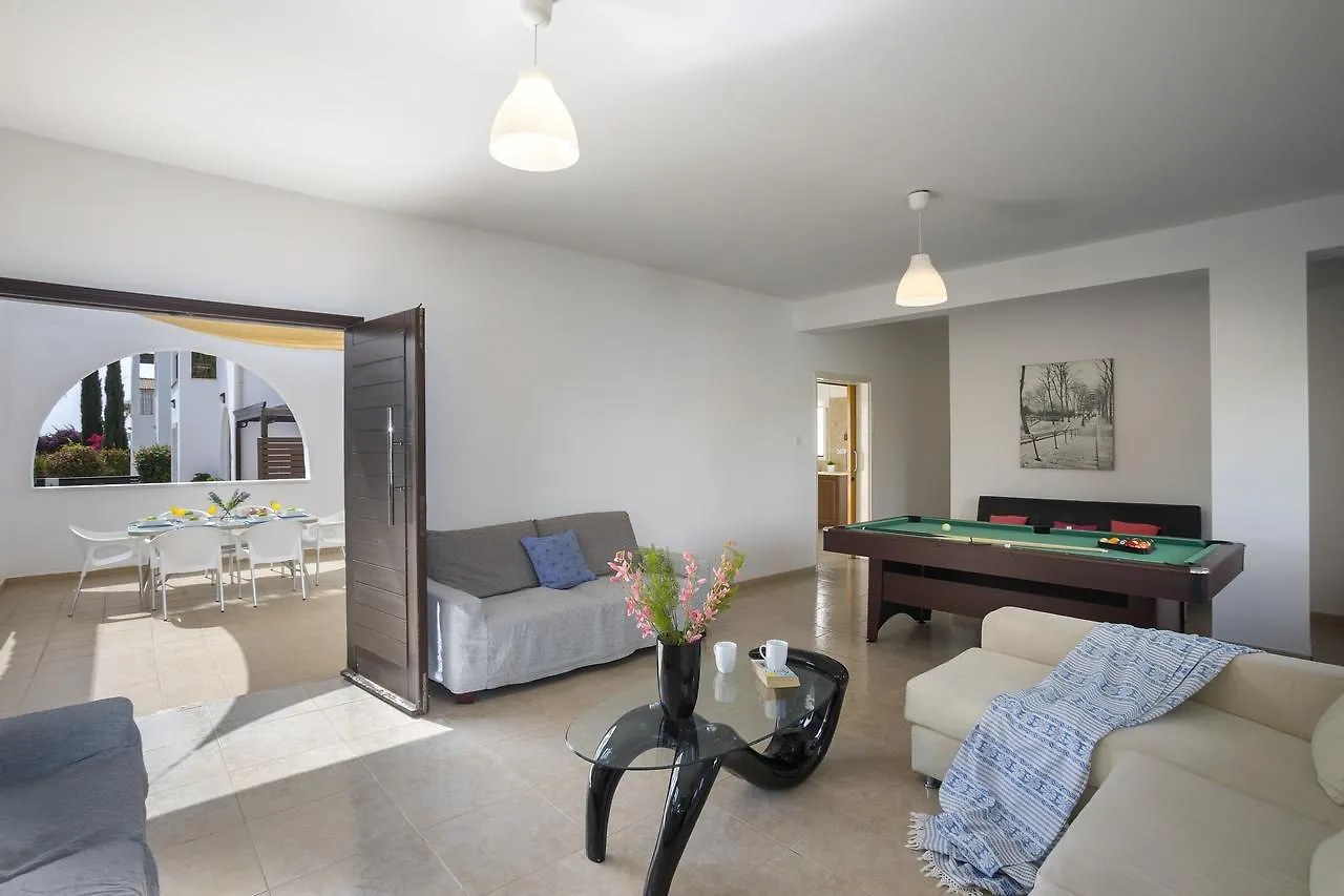 Konnos Blue Villa Protaras